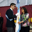 LA MADRE ENTREGA LA BANDERA A SU HIJO 4
