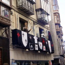 MIRA LAS VENTANAS Y LOS BALCONES !!!! 5